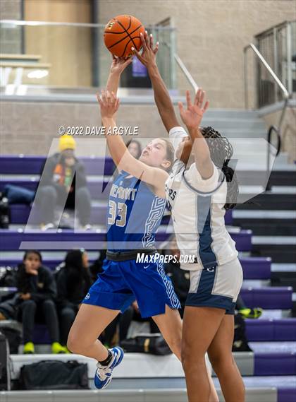 Thumbnail 3 in Fremont vs. Sierra Canyon (Utah Holiday Hoopfest) photogallery.