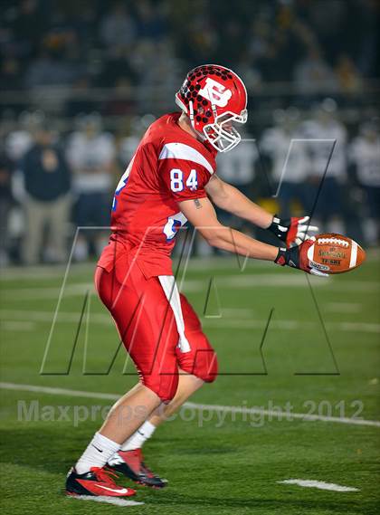 Thumbnail 1 in Weston vs. Berlin (CIAC Class M Semifinal) photogallery.