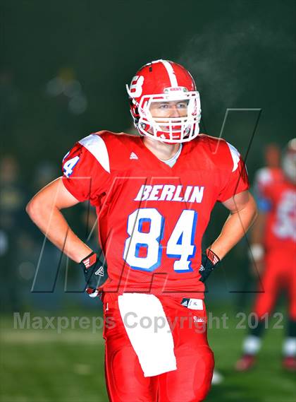 Thumbnail 2 in Weston vs. Berlin (CIAC Class M Semifinal) photogallery.