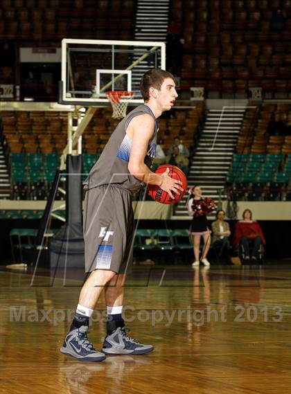 Thumbnail 2 in Fairview vs. Legend (CHSAA 5A Great 8) photogallery.