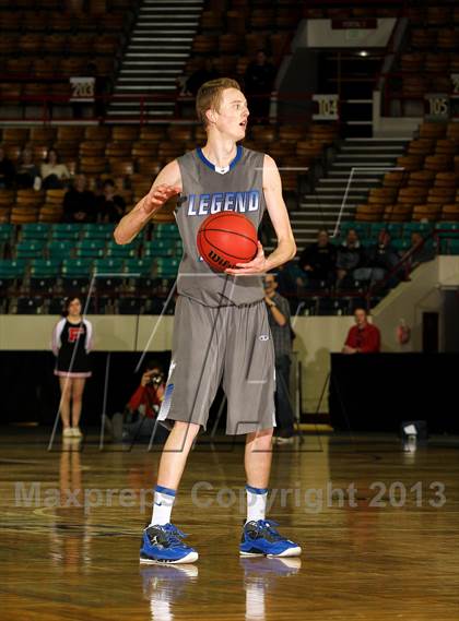 Thumbnail 2 in Fairview vs. Legend (CHSAA 5A Great 8) photogallery.