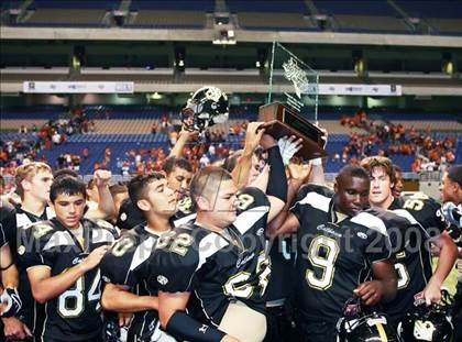Thumbnail 2 in Mercedes vs. Calhoun (Texas Football Classic) photogallery.