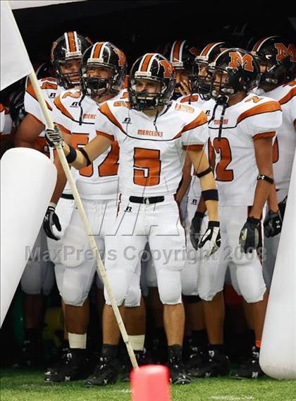 Thumbnail 3 in Mercedes vs. Calhoun (Texas Football Classic) photogallery.