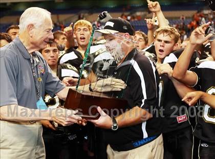 Thumbnail 1 in Mercedes vs. Calhoun (Texas Football Classic) photogallery.