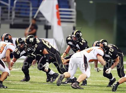 Thumbnail 1 in Mercedes vs. Calhoun (Texas Football Classic) photogallery.