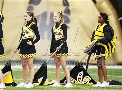 Thumbnail 1 in Mercedes vs. Calhoun (Texas Football Classic) photogallery.