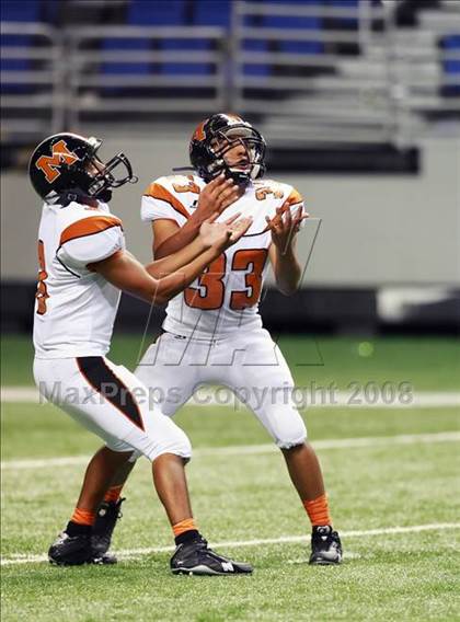 Thumbnail 3 in Mercedes vs. Calhoun (Texas Football Classic) photogallery.