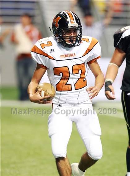 Thumbnail 3 in Mercedes vs. Calhoun (Texas Football Classic) photogallery.