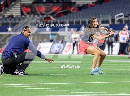 Thumbnail 3 in Wimberley vs. Carthage (UIL 4A D2 Final) photogallery.