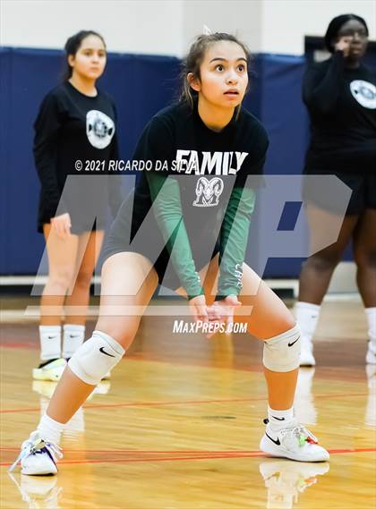 Thumbnail 2 in Seven Lakes vs Mayde Creek photogallery.