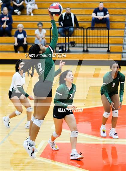 Thumbnail 1 in Seven Lakes vs Mayde Creek photogallery.