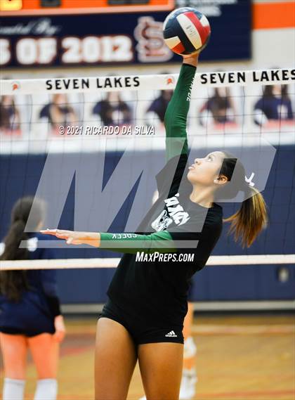Thumbnail 1 in Seven Lakes vs Mayde Creek photogallery.