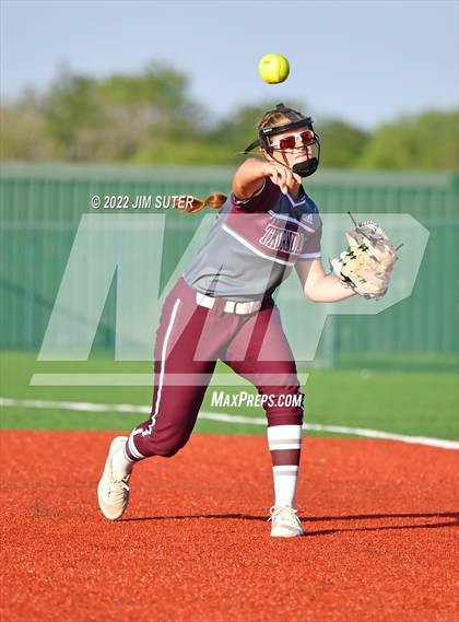 Thumbnail 3 in Thorndale vs Latexo (UIL 2A Regional Quarterfinal) photogallery.