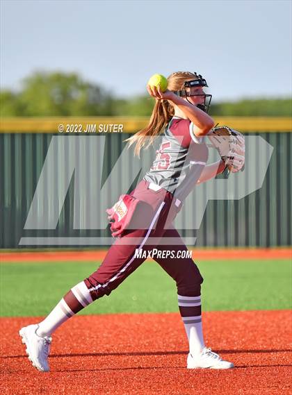 Thumbnail 1 in Thorndale vs Latexo (UIL 2A Regional Quarterfinal) photogallery.