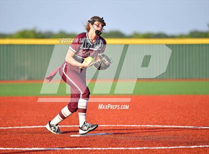 Thumbnail 3 in Thorndale vs Latexo (UIL 2A Regional Quarterfinal) photogallery.
