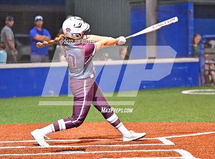 Thumbnail 1 in Thorndale vs Latexo (UIL 2A Regional Quarterfinal) photogallery.