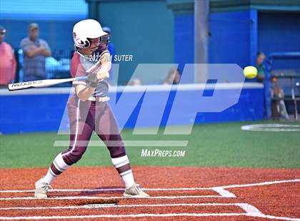 Thumbnail 1 in Thorndale vs Latexo (UIL 2A Regional Quarterfinal) photogallery.