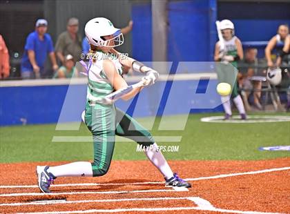 Thumbnail 1 in Thorndale vs Latexo (UIL 2A Regional Quarterfinal) photogallery.