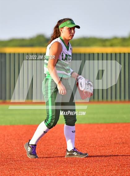 Thumbnail 2 in Thorndale vs Latexo (UIL 2A Regional Quarterfinal) photogallery.