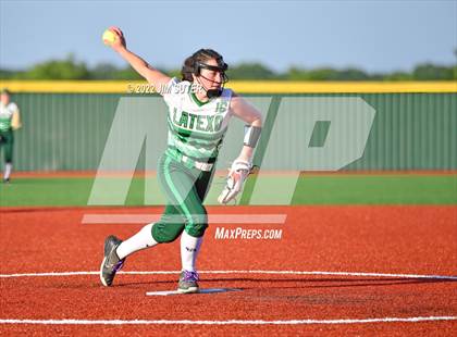 Thumbnail 1 in Thorndale vs Latexo (UIL 2A Regional Quarterfinal) photogallery.