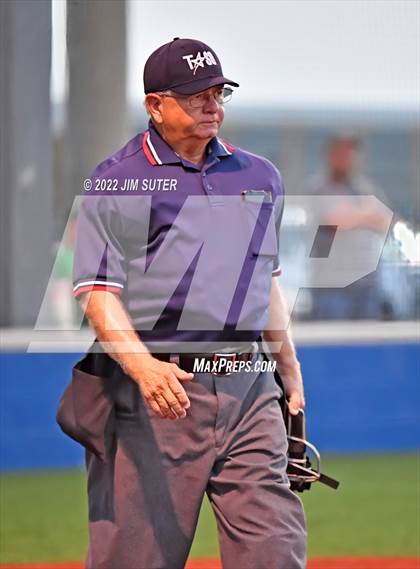 Thumbnail 2 in Thorndale vs Latexo (UIL 2A Regional Quarterfinal) photogallery.
