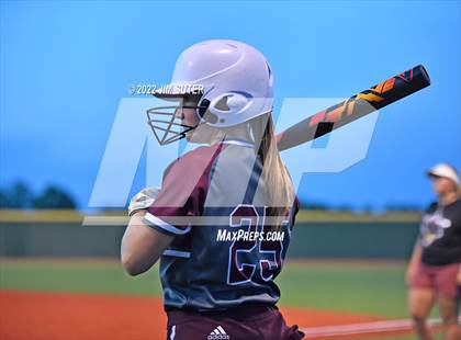 Thumbnail 3 in Thorndale vs Latexo (UIL 2A Regional Quarterfinal) photogallery.
