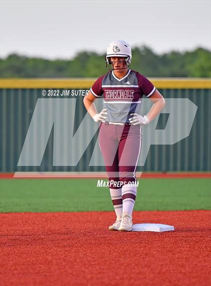 Thumbnail 3 in Thorndale vs Latexo (UIL 2A Regional Quarterfinal) photogallery.