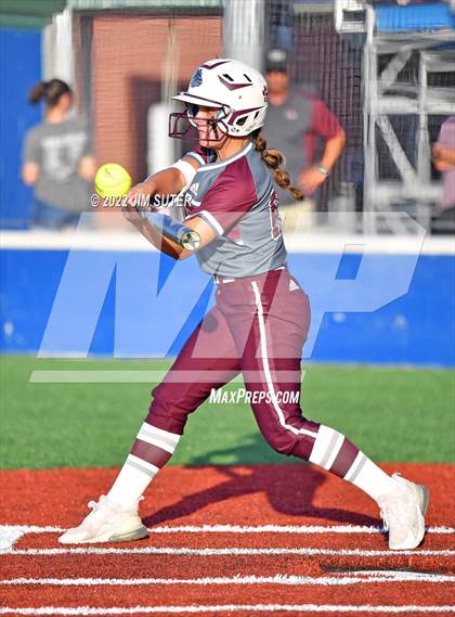 Thumbnail 1 in Thorndale vs Latexo (UIL 2A Regional Quarterfinal) photogallery.