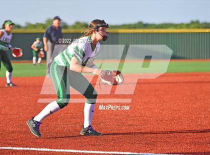 Thumbnail 1 in Thorndale vs Latexo (UIL 2A Regional Quarterfinal) photogallery.