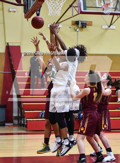 Thumbnail 3 in St. Mary's vs. Menlo-Atherton photogallery.