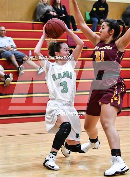 Thumbnail 1 in St. Mary's vs. Menlo-Atherton photogallery.