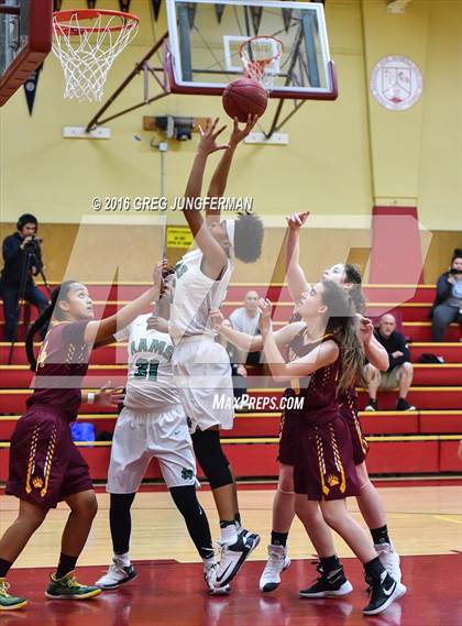 Thumbnail 1 in St. Mary's vs. Menlo-Atherton photogallery.