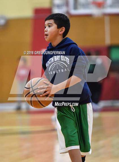 Thumbnail 1 in St. Mary's vs. Menlo-Atherton photogallery.