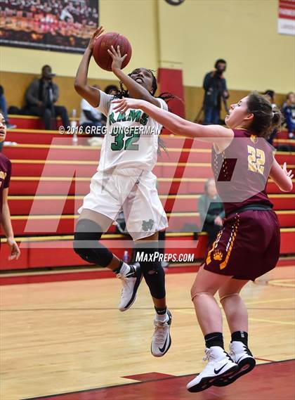 Thumbnail 1 in St. Mary's vs. Menlo-Atherton photogallery.
