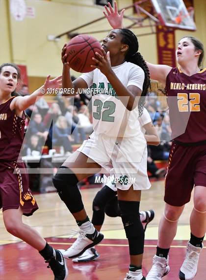 Thumbnail 3 in St. Mary's vs. Menlo-Atherton photogallery.
