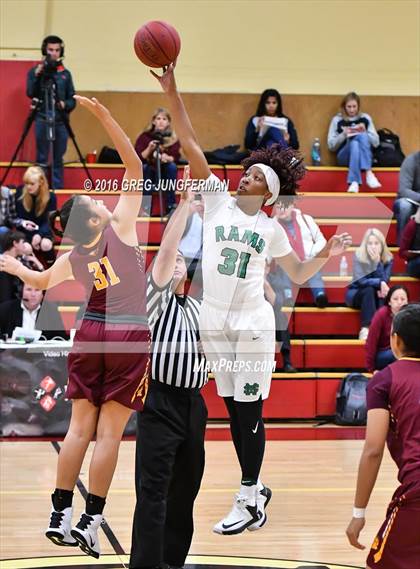Thumbnail 3 in St. Mary's vs. Menlo-Atherton photogallery.