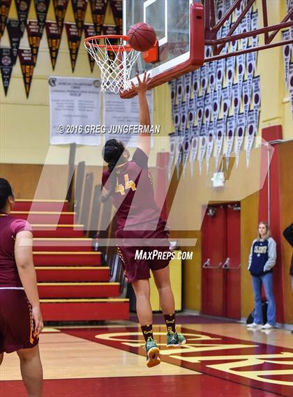 Thumbnail 2 in St. Mary's vs. Menlo-Atherton photogallery.