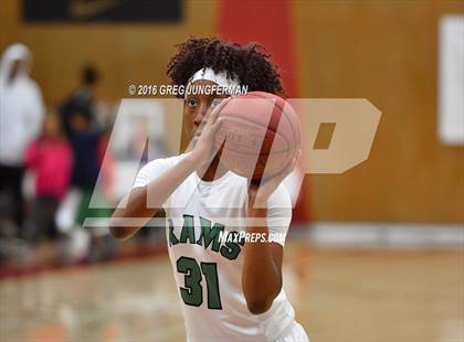 Thumbnail 3 in St. Mary's vs. Menlo-Atherton photogallery.