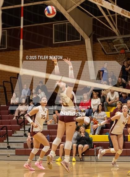 Thumbnail 2 in Cactus Shadows @ Salpointe Catholic (4A Quarterfinal) photogallery.