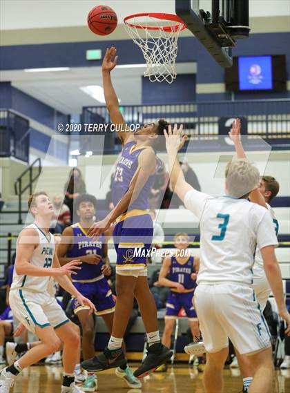Thumbnail 2 in Cyprus vs. Farmington (CC Winter Invitational) photogallery.