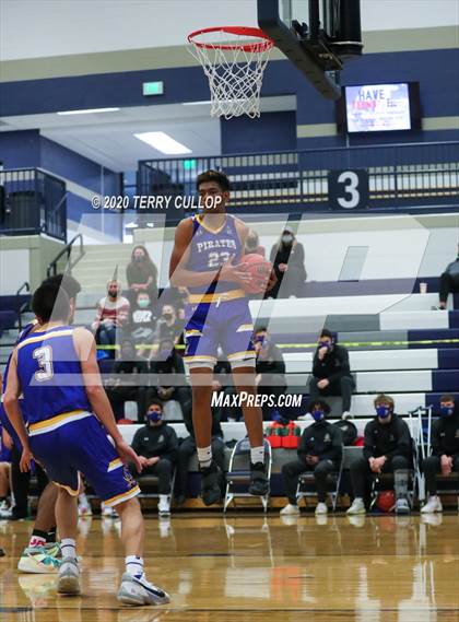 Thumbnail 1 in Cyprus vs. Farmington (CC Winter Invitational) photogallery.
