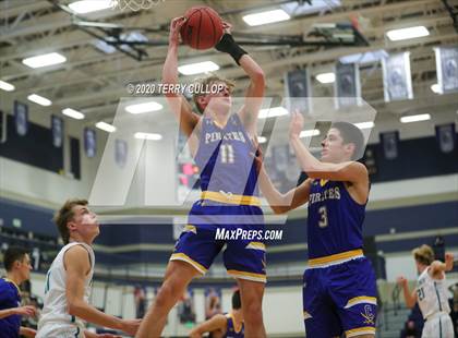 Thumbnail 2 in Cyprus vs. Farmington (CC Winter Invitational) photogallery.
