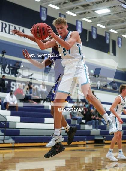 Thumbnail 2 in Cyprus vs. Farmington (CC Winter Invitational) photogallery.