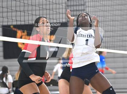 Thumbnail 2 in Sierra Canyon vs. 'Iolani (Durango Fall Classic) photogallery.