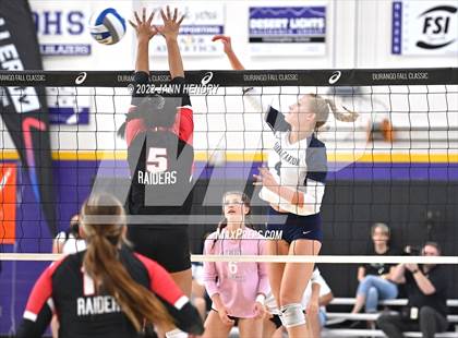 Thumbnail 3 in Sierra Canyon vs. 'Iolani (Durango Fall Classic) photogallery.