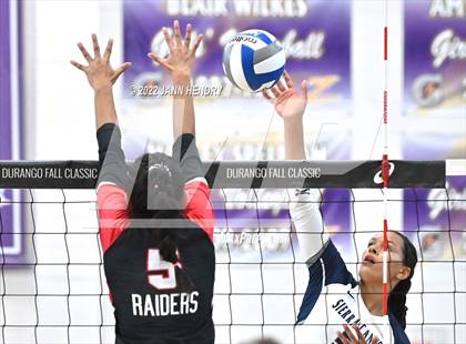 Thumbnail 2 in Sierra Canyon vs. 'Iolani (Durango Fall Classic) photogallery.