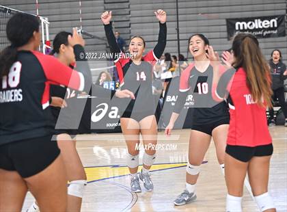Thumbnail 3 in Sierra Canyon vs. 'Iolani (Durango Fall Classic) photogallery.