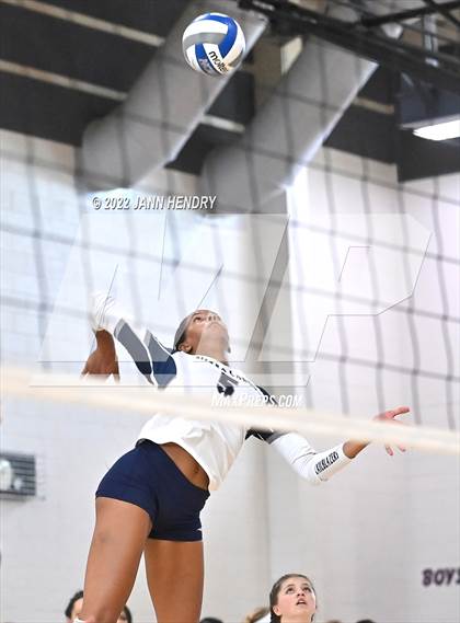 Thumbnail 2 in Sierra Canyon vs. 'Iolani (Durango Fall Classic) photogallery.