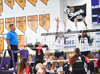 Thumbnail 1 in Sierra Canyon vs. 'Iolani (Durango Fall Classic) photogallery.