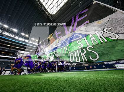 Thumbnail 1 in Albany vs. Mart (UIL 2A D2 Football Final) photogallery.